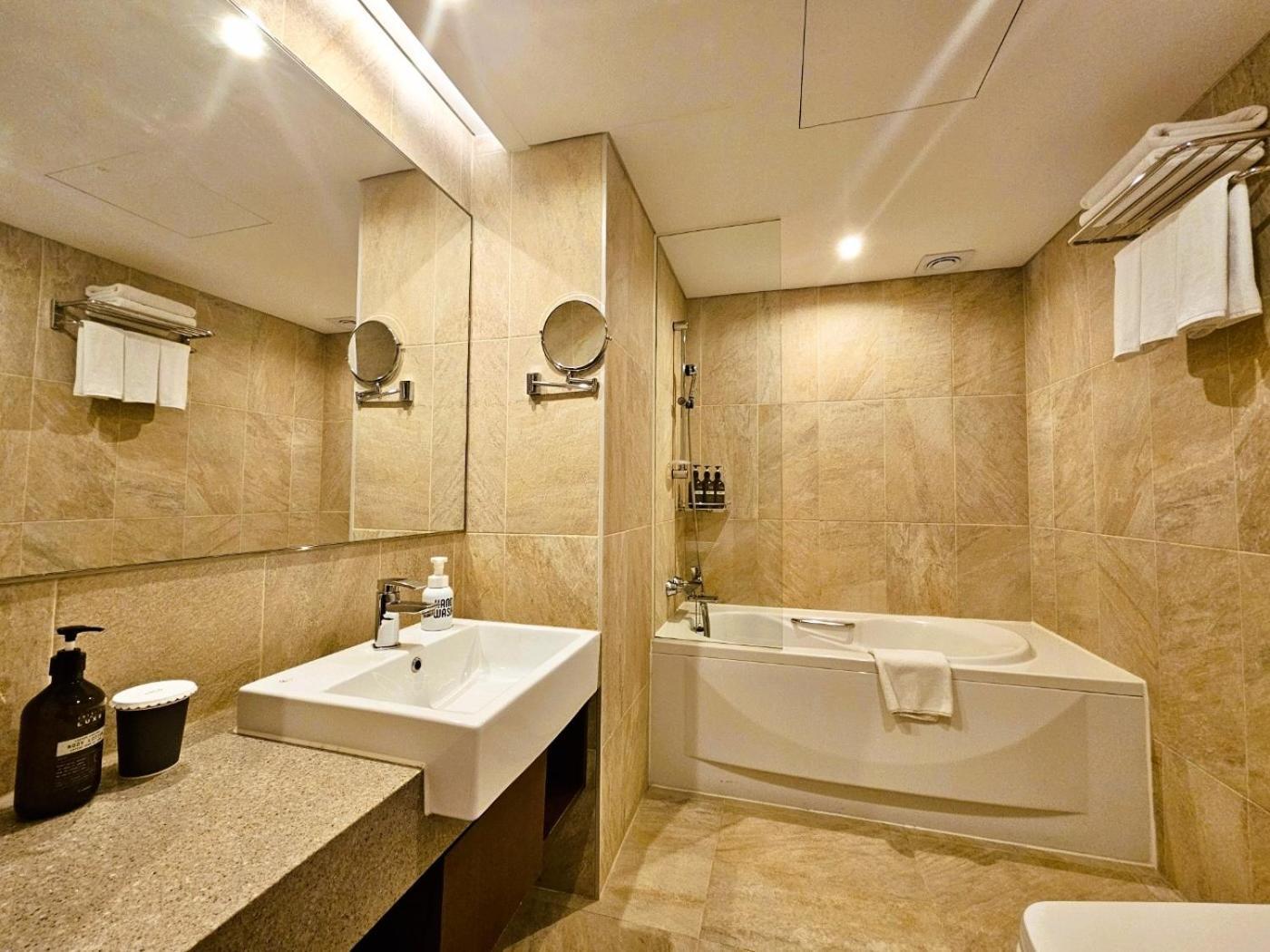 Hotel Uri& Seul